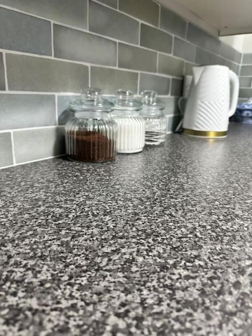 Stylish 2 Bedrooms Flat In A Quiet Cul-De-Sac Area, Near Sheffield City Centre With Free Parking المظهر الخارجي الصورة