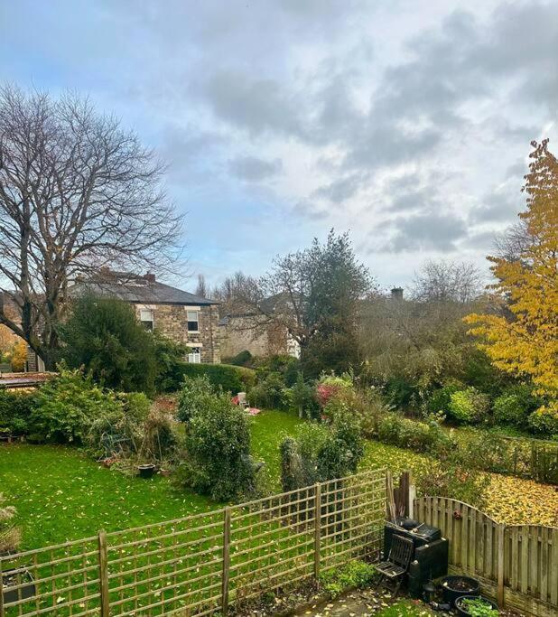 Stylish 2 Bedrooms Flat In A Quiet Cul-De-Sac Area, Near Sheffield City Centre With Free Parking المظهر الخارجي الصورة