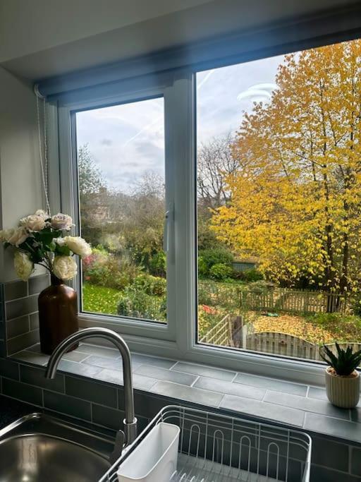 Stylish 2 Bedrooms Flat In A Quiet Cul-De-Sac Area, Near Sheffield City Centre With Free Parking المظهر الخارجي الصورة